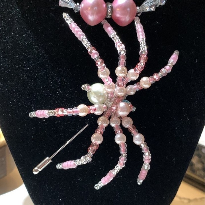 The 1st prototype in #pink #pinkbeads #beadedspider #wolfspider #crystals #glassbeads #pearls dusting of an old skill brought to you by your fave #greeneyed #birtyblonde #glamazon #transsexualwoman #lovinglife💞 and #livingitlarge #amazonstyle 💕🖤💕